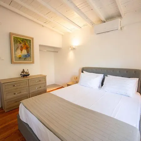 αeraki At Heraion Lagoon