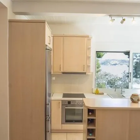 αeraki At Heraion Lagoon *