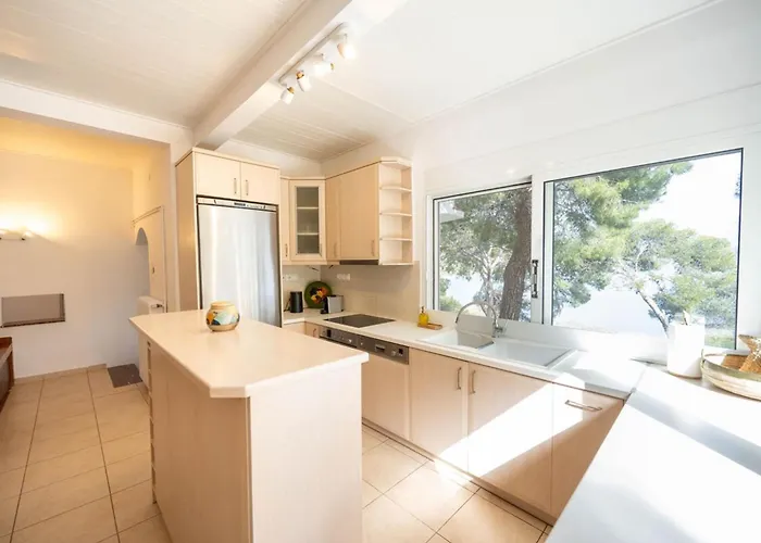 αeraki At Heraion Lagoon 度假居