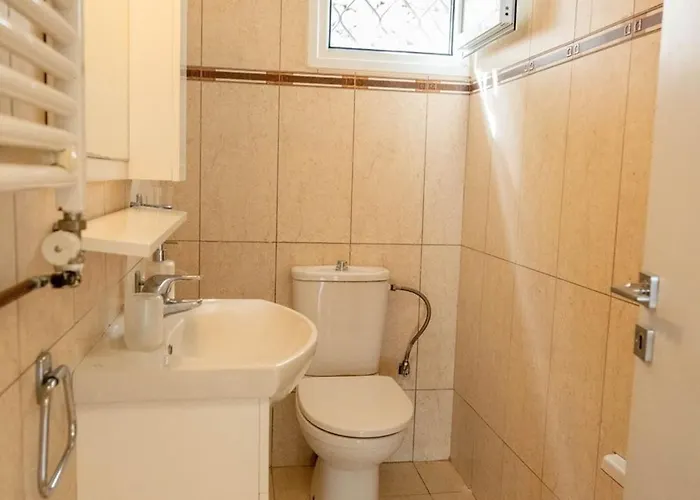 αeraki At Heraion Lagoon *